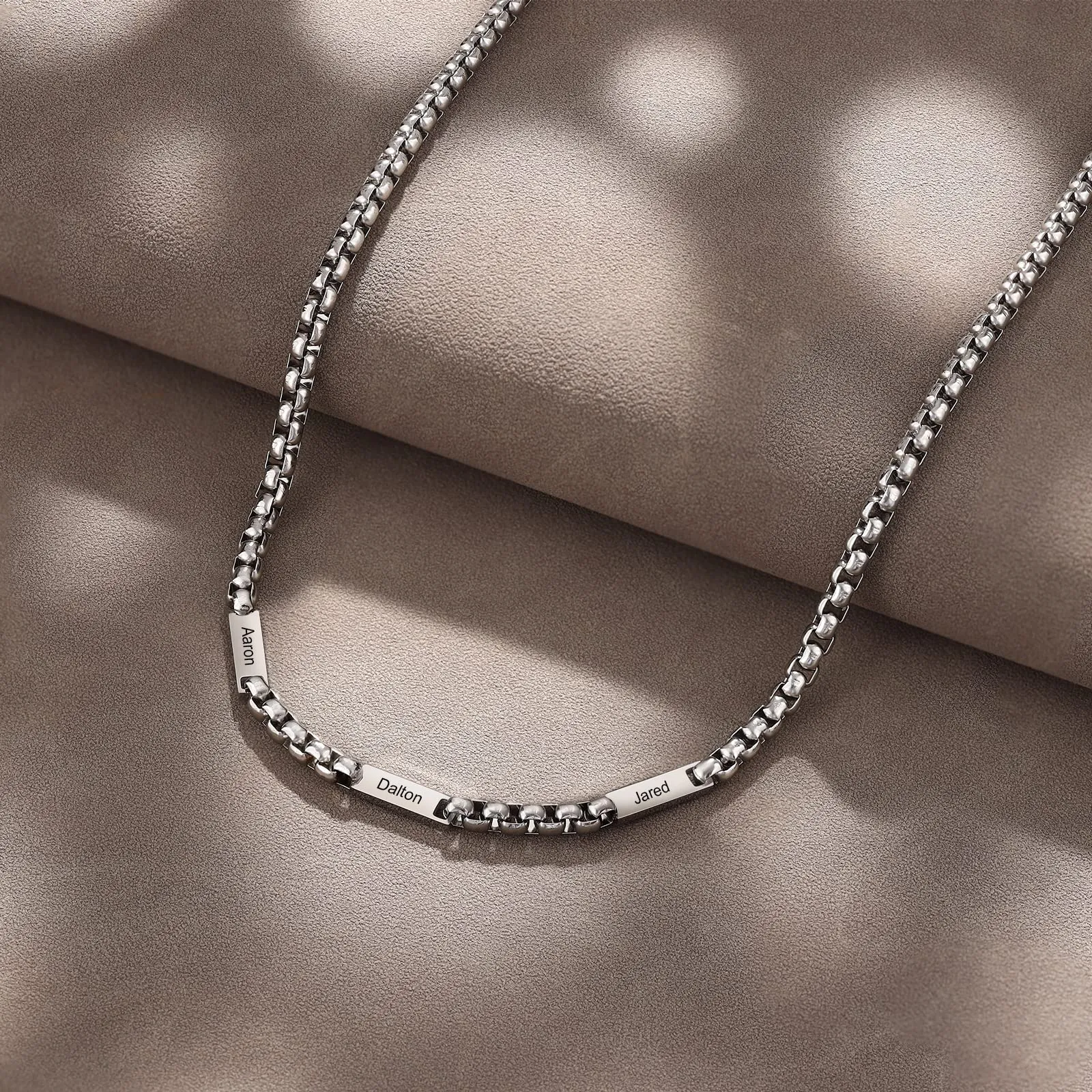 ALBERTBAND Collana da Uomo Personalizzata Collana in Acciaio inox con Nome Regalo per Uomo Festa del papà San Valentino Natale (Argento-3 nome) - immagine 4