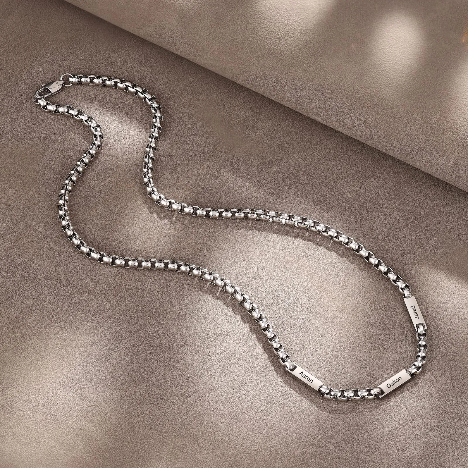 ALBERTBAND Collana da Uomo Personalizzata Collana in Acciaio inox con Nome Regalo per Uomo Festa del papà San Valentino Natale (Argento-3 nome) - immagine 5