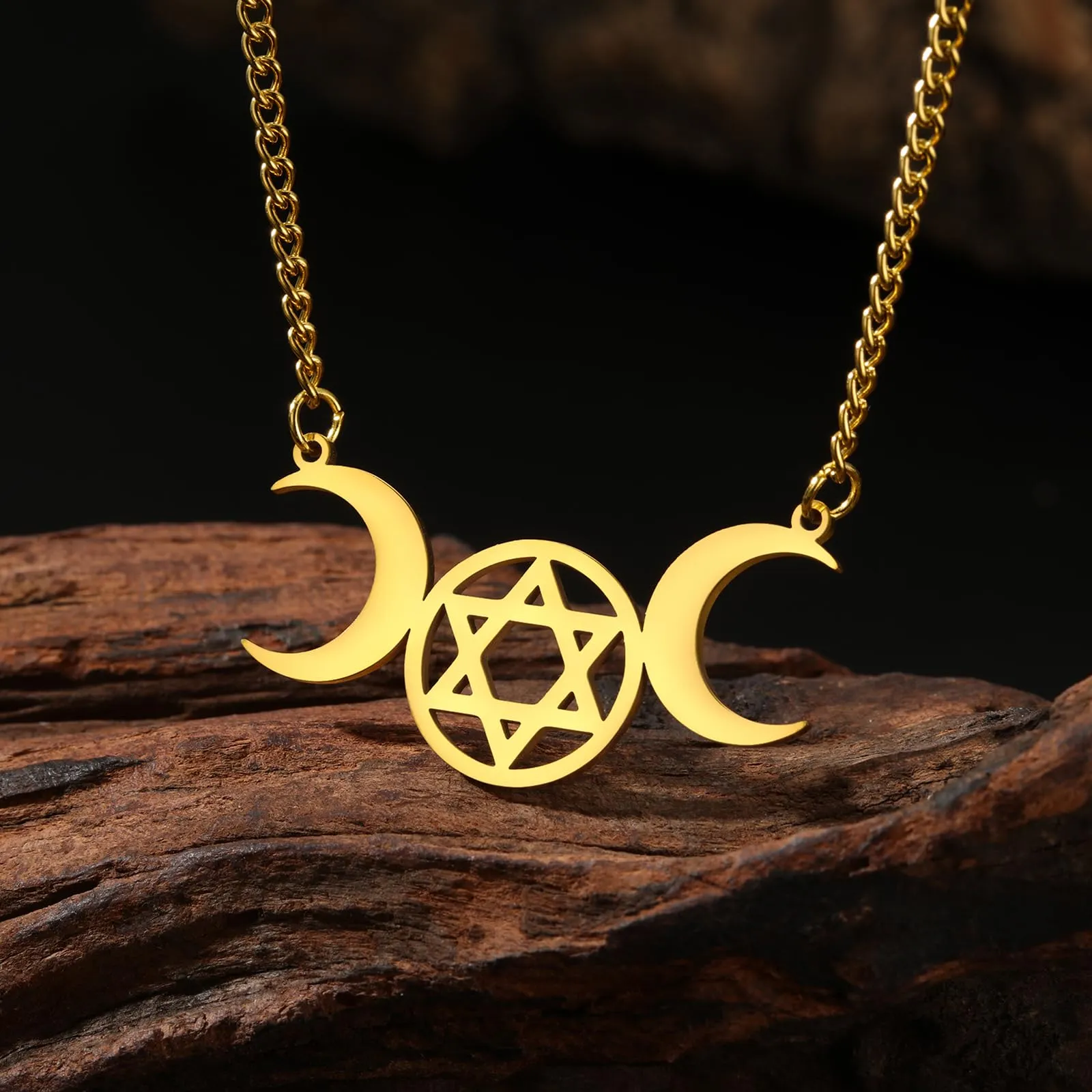 VASSAGO Collana Tripla Luna Dea Wicca Pentagramma Collana Amuleto Gioielli in Acciaio Inossidabile (Gold Moon Hexagram Necklace) - immagine 3