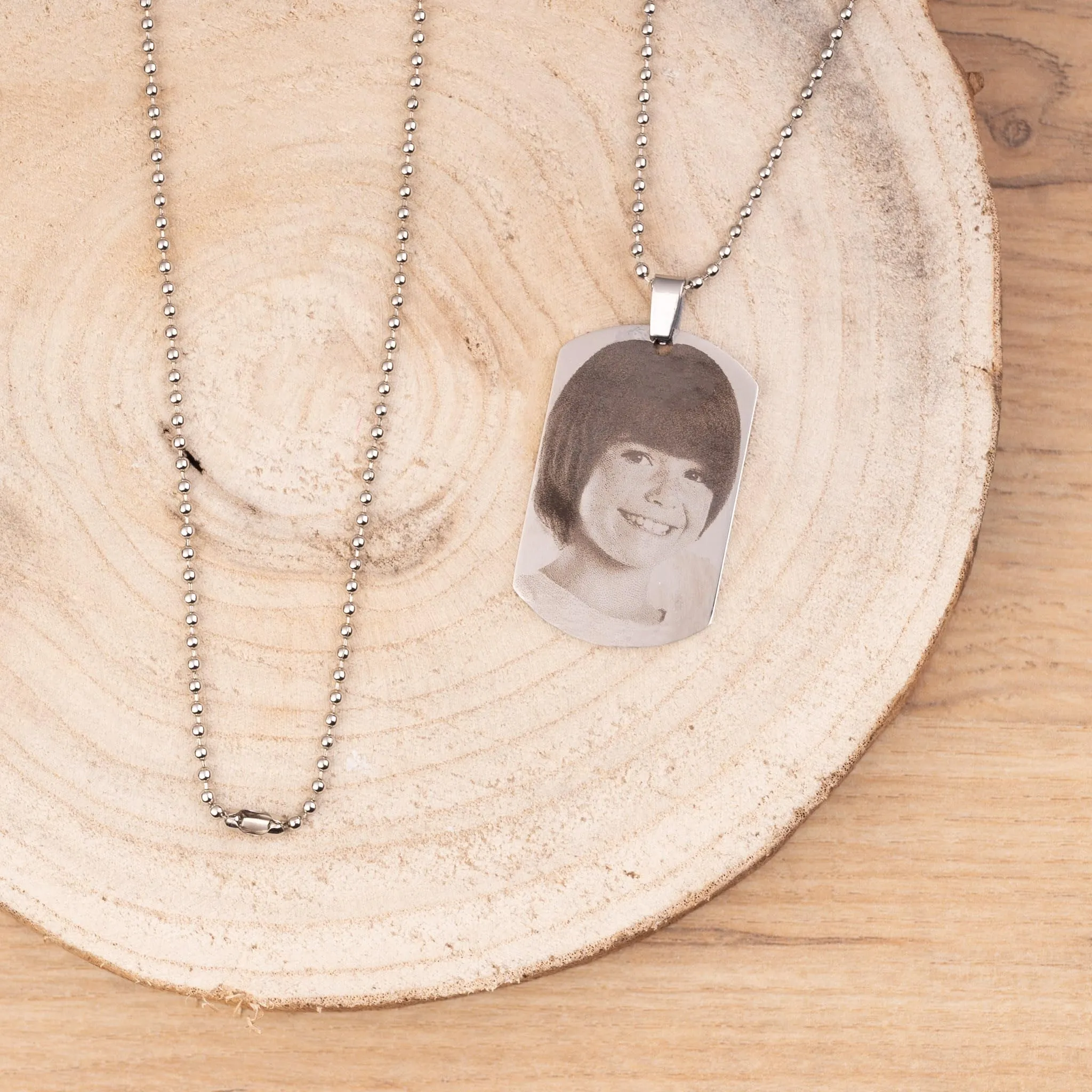 Wanapix | Ciondolo Inciso con Foto, Nome o Testi | Collana Allungata in Acciaio Inossidabile con Catena | Personalizzato su 1 lato tramite Incisione Laser | 100% Personalizzato - immagine 6