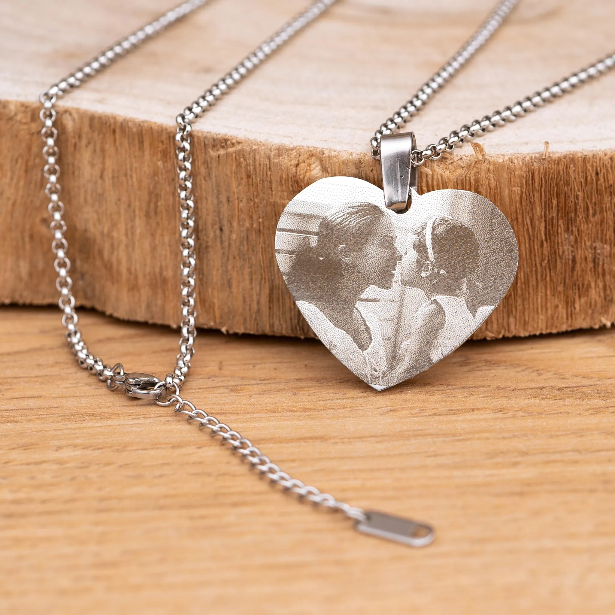 Wanapix | Ciondolo Inciso con Foto, Nome o Testi | Collana Cuore in Acciaio Inossidabile con Catena | Personalizzato su 1 lato tramite Incisione Laser | 100% Personalizzato - immagine 5