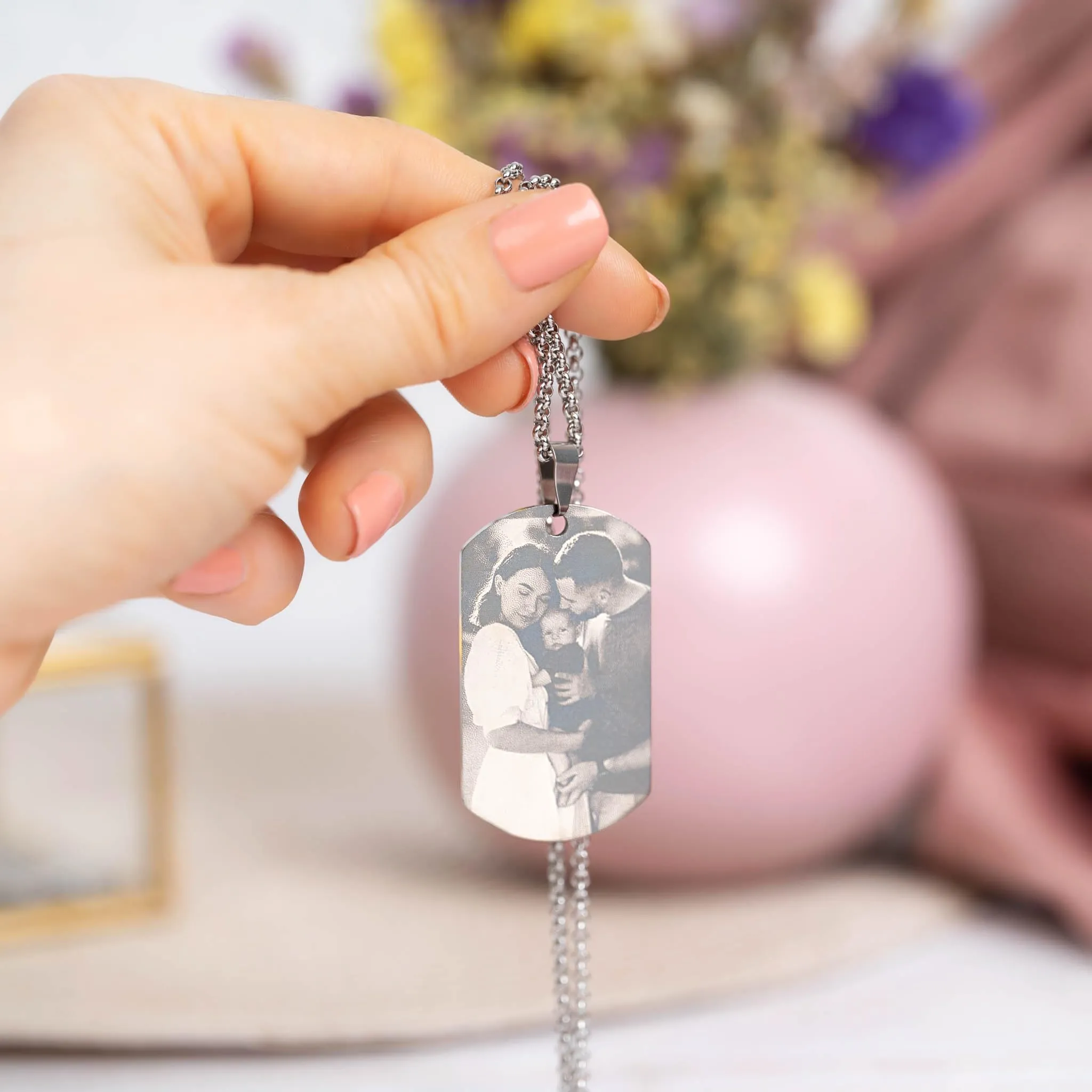 Wanapix | Ciondolo Inciso con Foto, Nome o Testi | Collana Allungata in Acciaio Inossidabile con Catena | Personalizzato su 2 lati tramite Incisione Laser | 100% Personalizzato - immagine 5