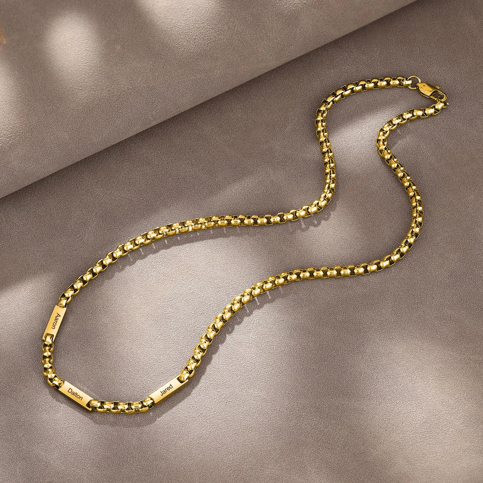 ALBERTBAND Collana da Uomo Personalizzata Collana in Acciaio inox con Nome Regalo per Uomo Festa del papà San Valentino Natale (Oro-3 nome) - immagine 5