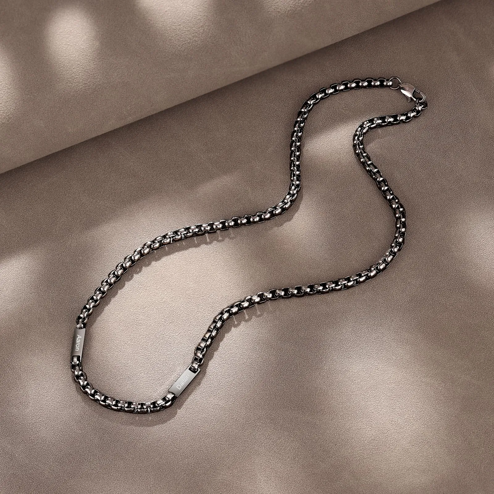 ALBERTBAND Collana da Uomo Personalizzata Collana in Acciaio inox con Nome Regalo per Uomo Festa del papà San Valentino Natale (Nero-2 nome) - immagine 6