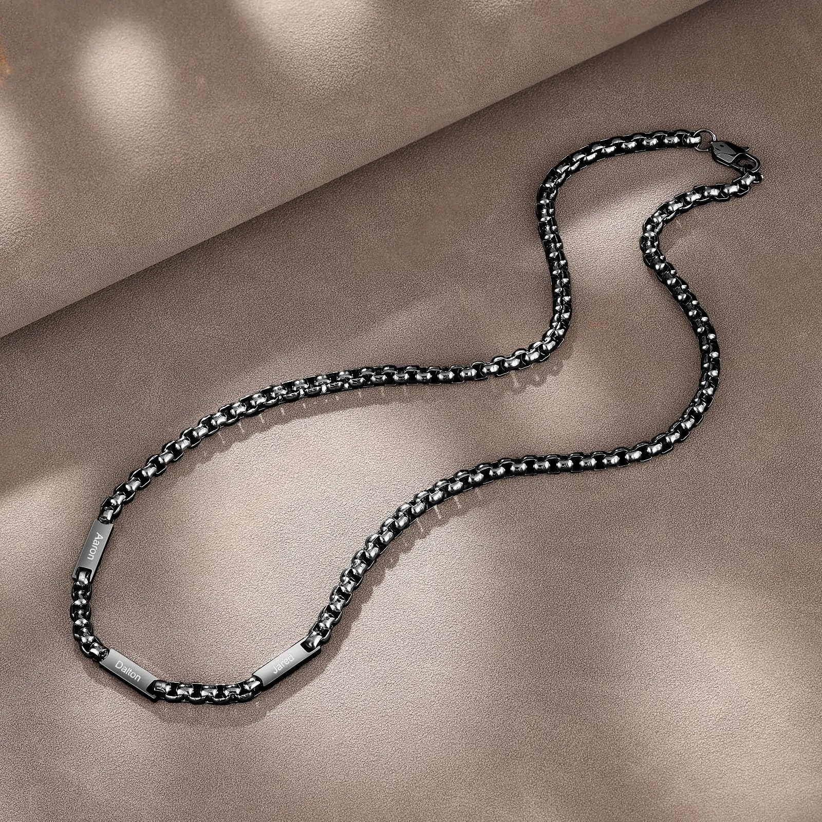 ALBERTBAND Collana da Uomo Personalizzata Collana in Acciaio inox con Nome Regalo per Uomo Festa del papà San Valentino Natale (Nero-3 nome) - immagine 5