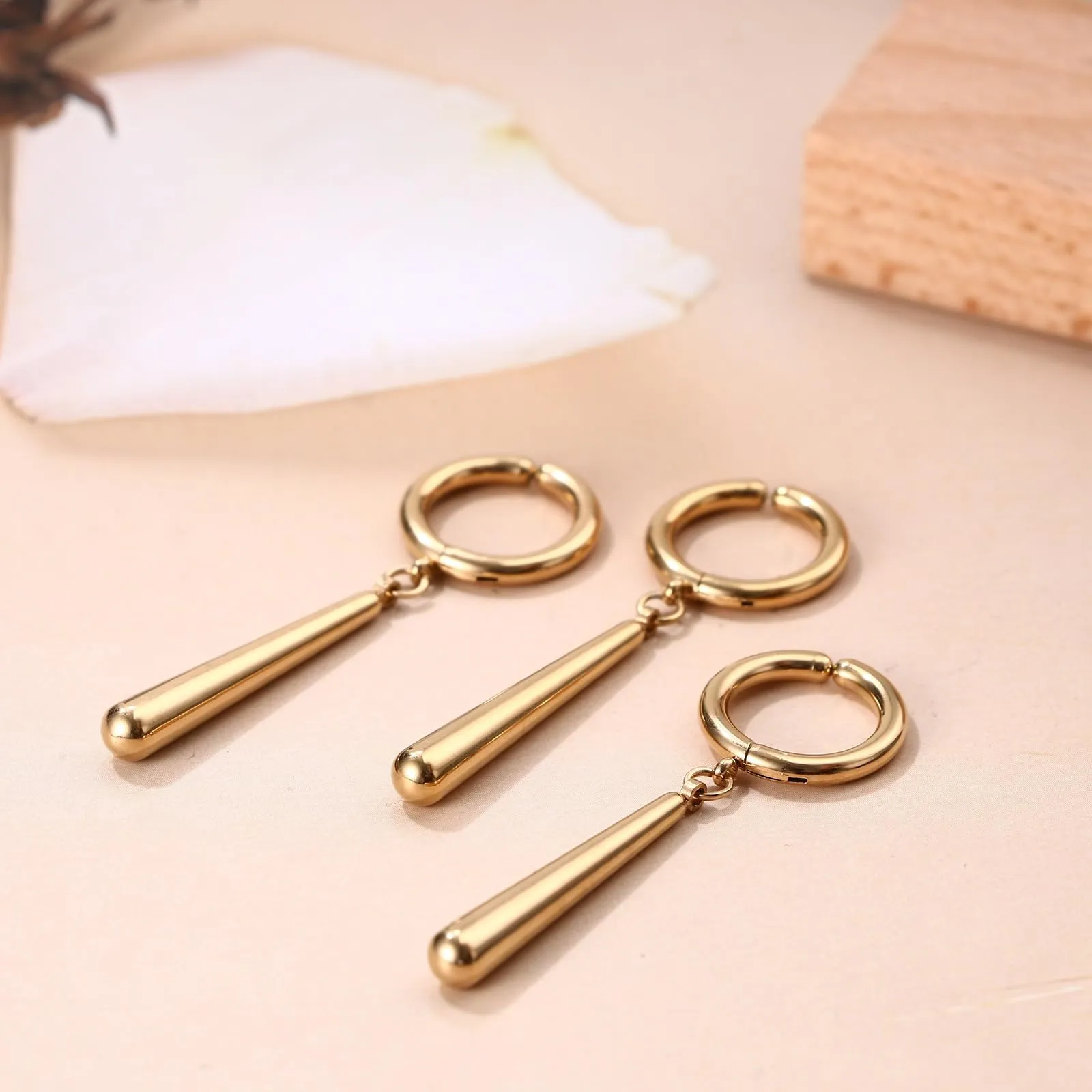 JewelryWe Orecchini Finti con Pendenti Cosplay: Set 3 Pezzi Zoro Orecchini Roronoa Idee Regalo Appassionato di Anime - immagine 7