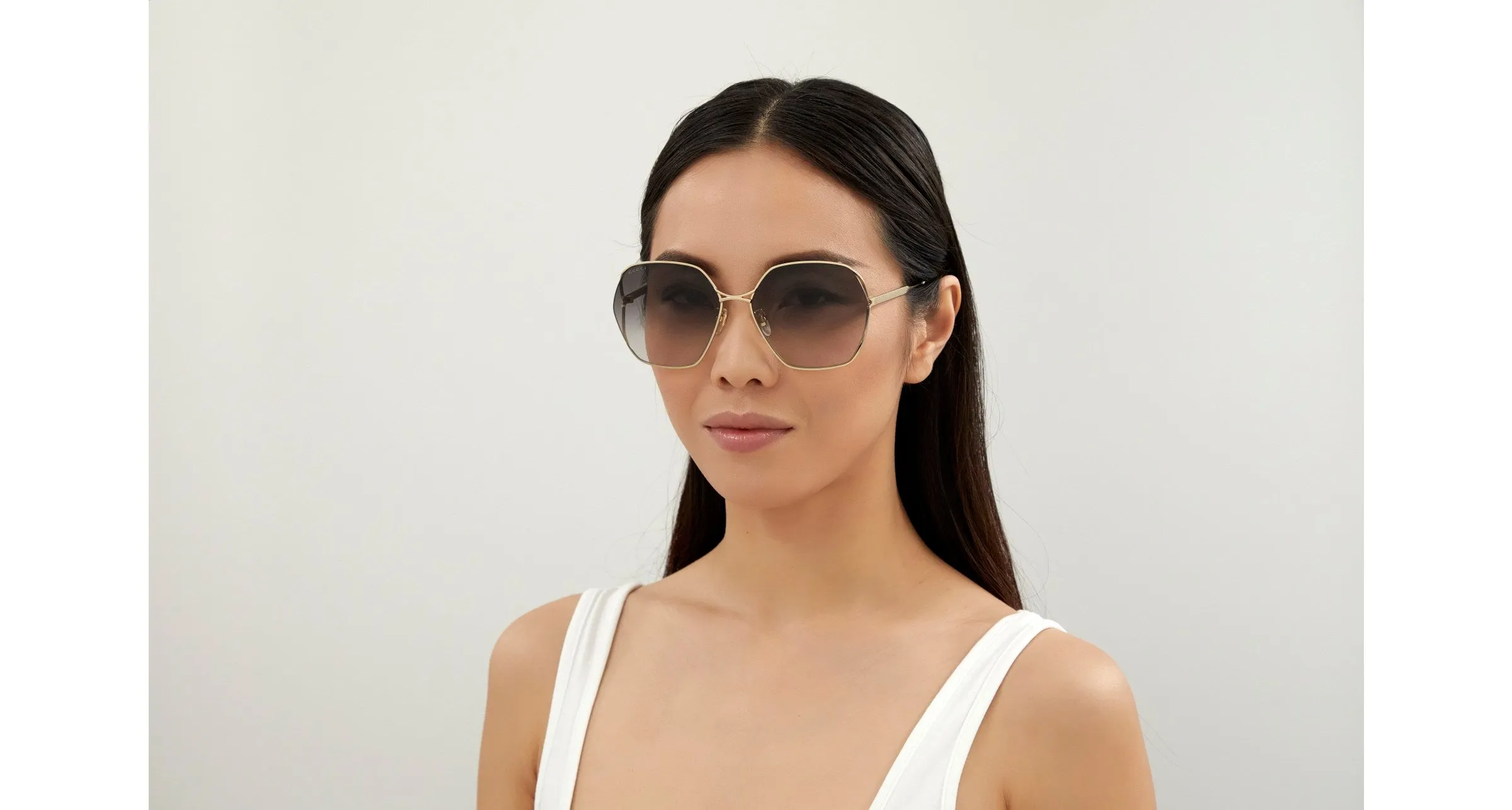 Gucci GG0818SA 001 Occhiali da sole Metallo Oro Grigio Geometrica Normale Sfumato - immagine 2