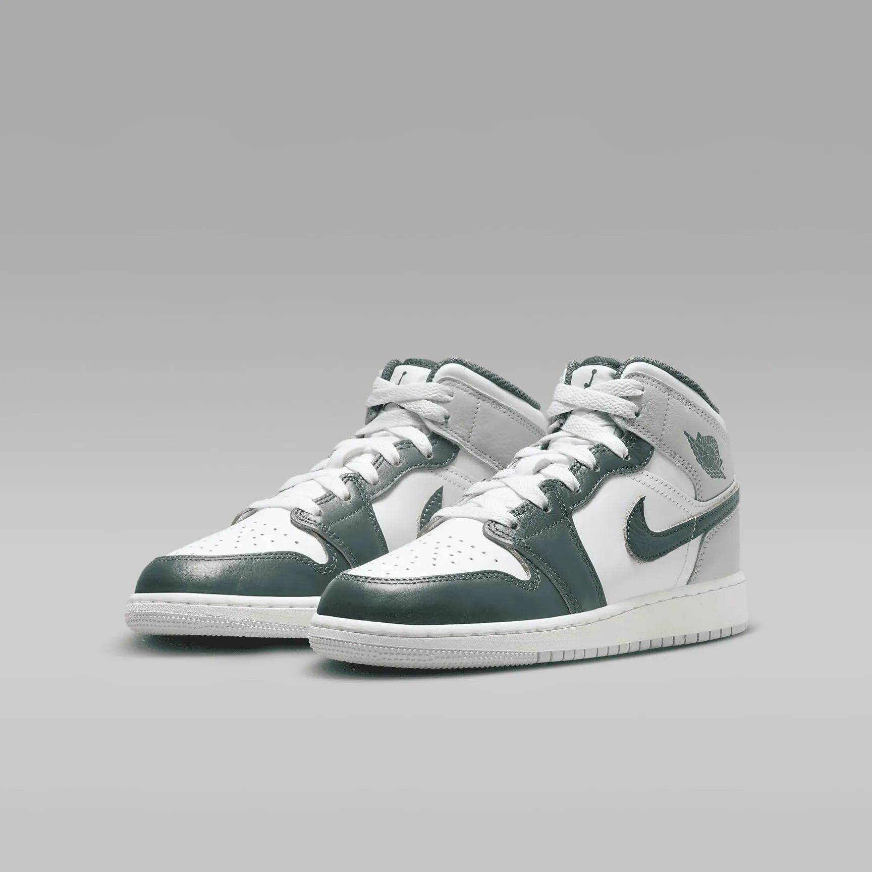 Nike Air Jordan 1 Mid SE (GS) (FQ8088-103, bianco/verde ossidato), Bianco Verde Ossido Grigio Neutro, 6.5 Big Kid - immagine 5