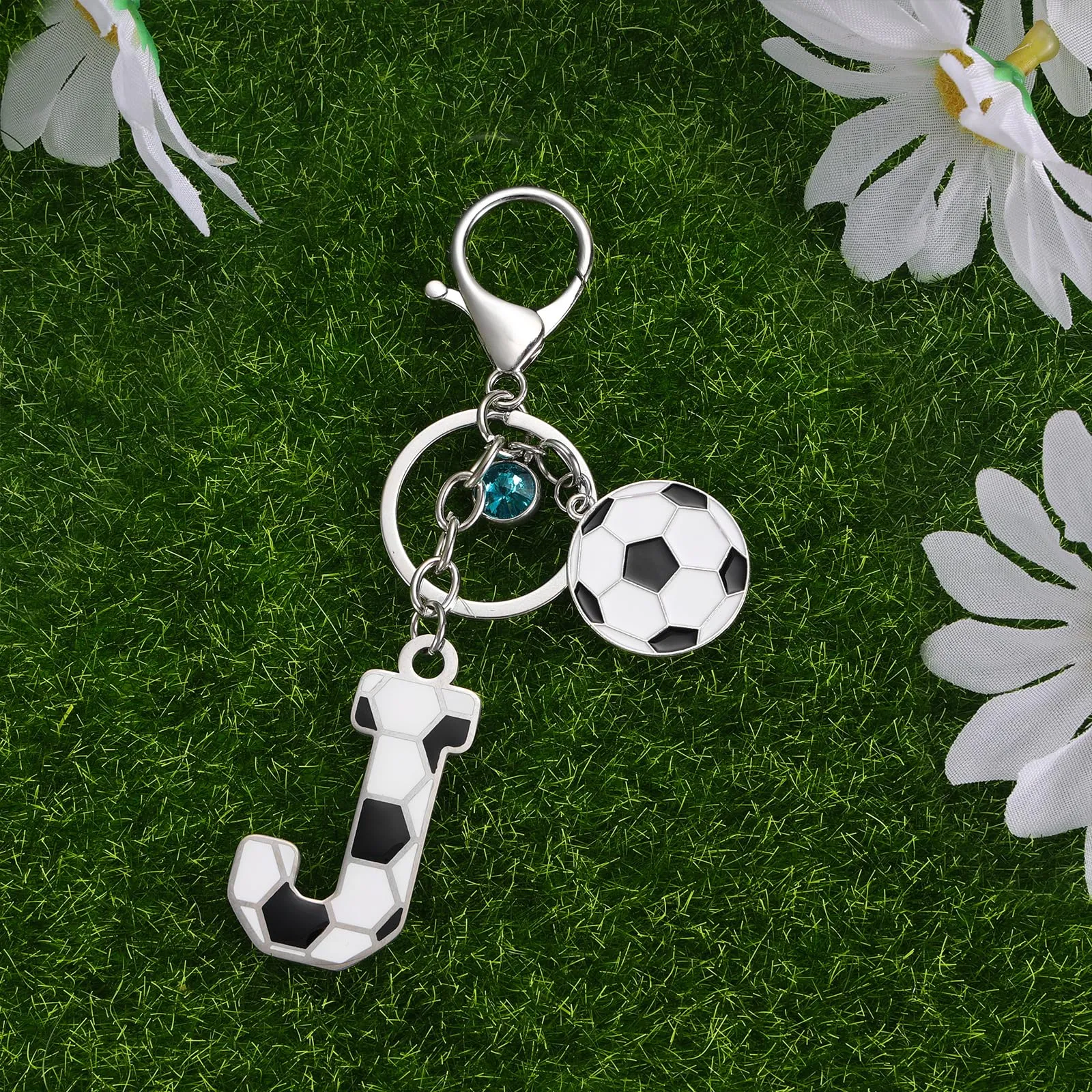 MWOOT Portachiavi Calcio Lettera Iniziale, Portachiavi Alfabeto con Ciondoli a Calcio, Portachiavi Sport Regalo Calcio per Amanti del Calcio, Charms per Borse Zaino Accessori(J) - immagine 4