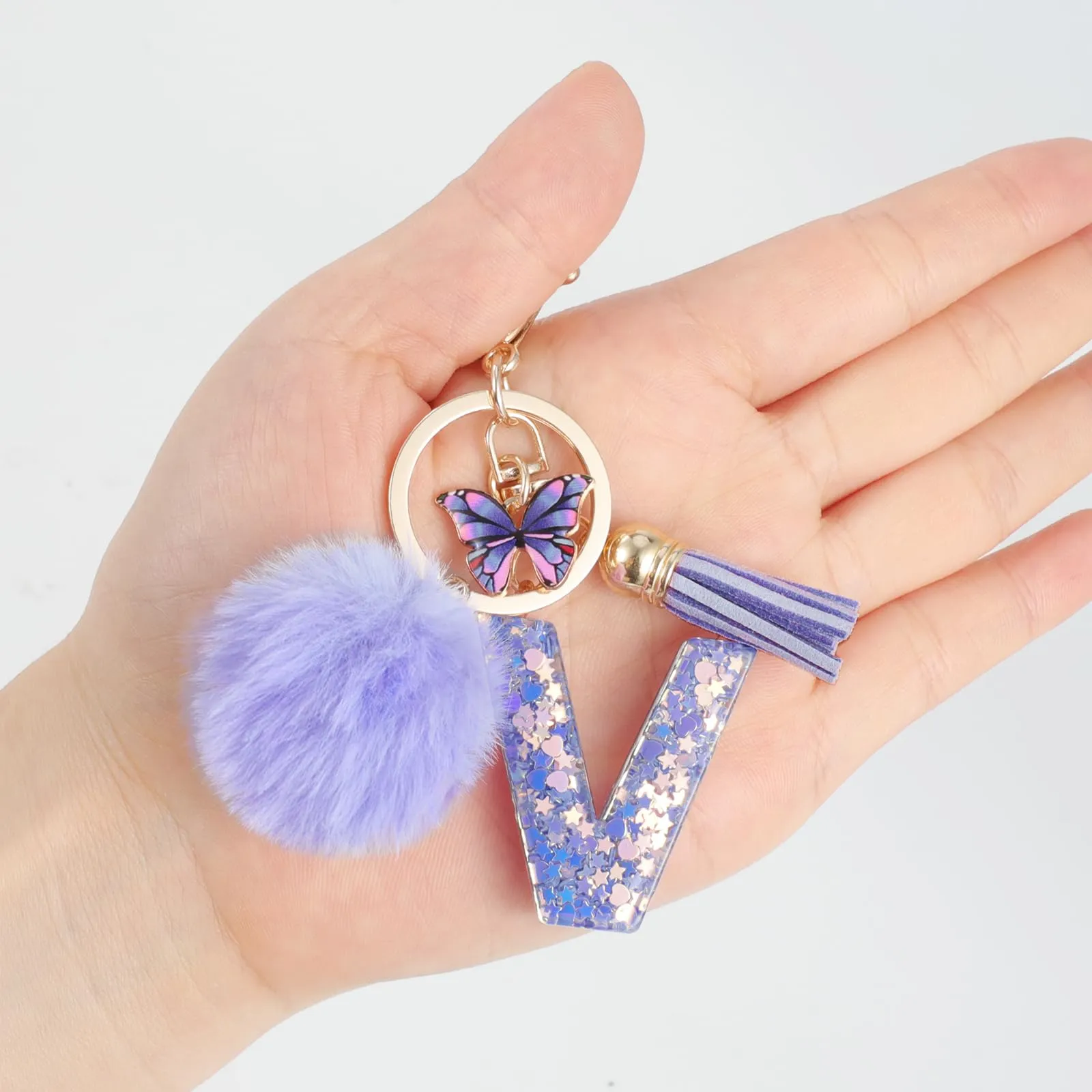 JSRQT Portachiavi da Ragazza Donna Viola Farfallina con Lettera Iniziale Nome V Ciondoli in Resina Personalizzare Regalo Legami Borsa per Auto Chiave Della Porta Macchina Zaino Pendenti Decor - immagine 6
