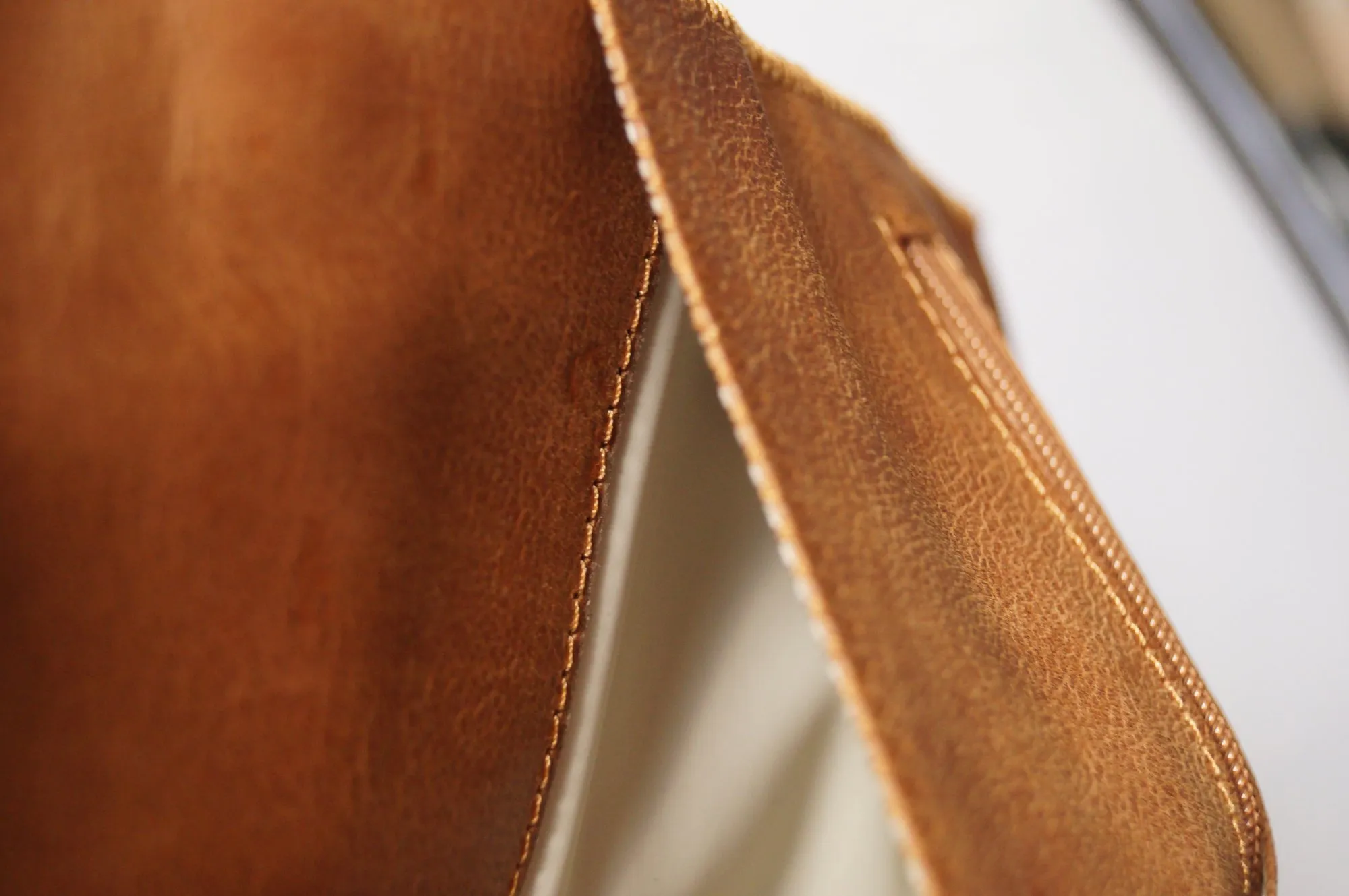 GERMANUS Albrunus - Astuccio Porta Tabacco, Vera Pelle, Made in EU, Fatto a Mano, Marrone - immagine 7