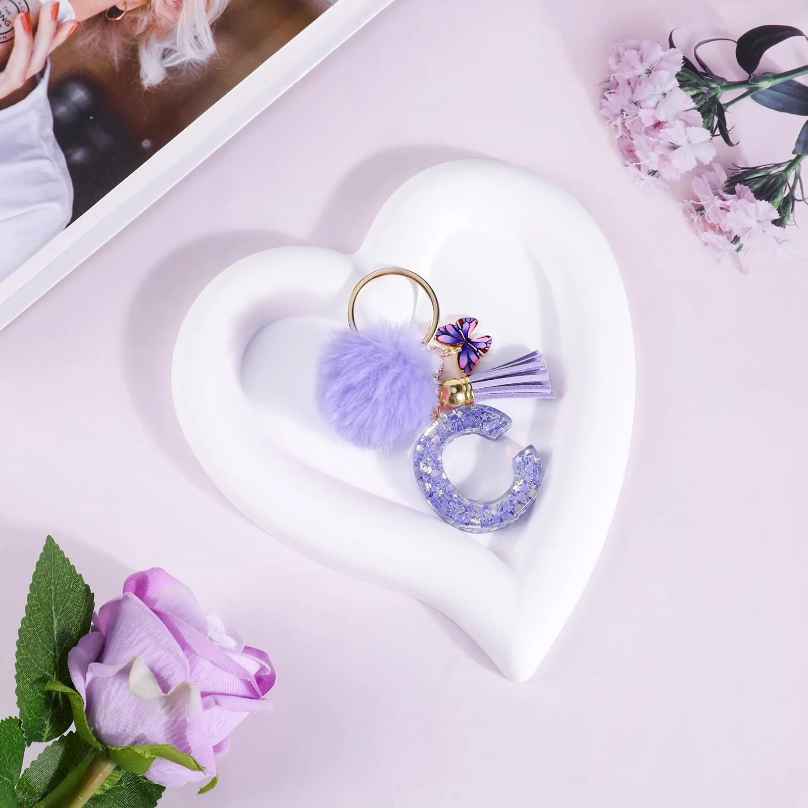 JSRQT Nome Lettera iniziale C Portachiavi Viola Farfallina Nappa Portachiavi da Ragazza Donna Regalo Decor da Personalizzare Ciondoli in Resina per Borsa Zaino - immagine 5