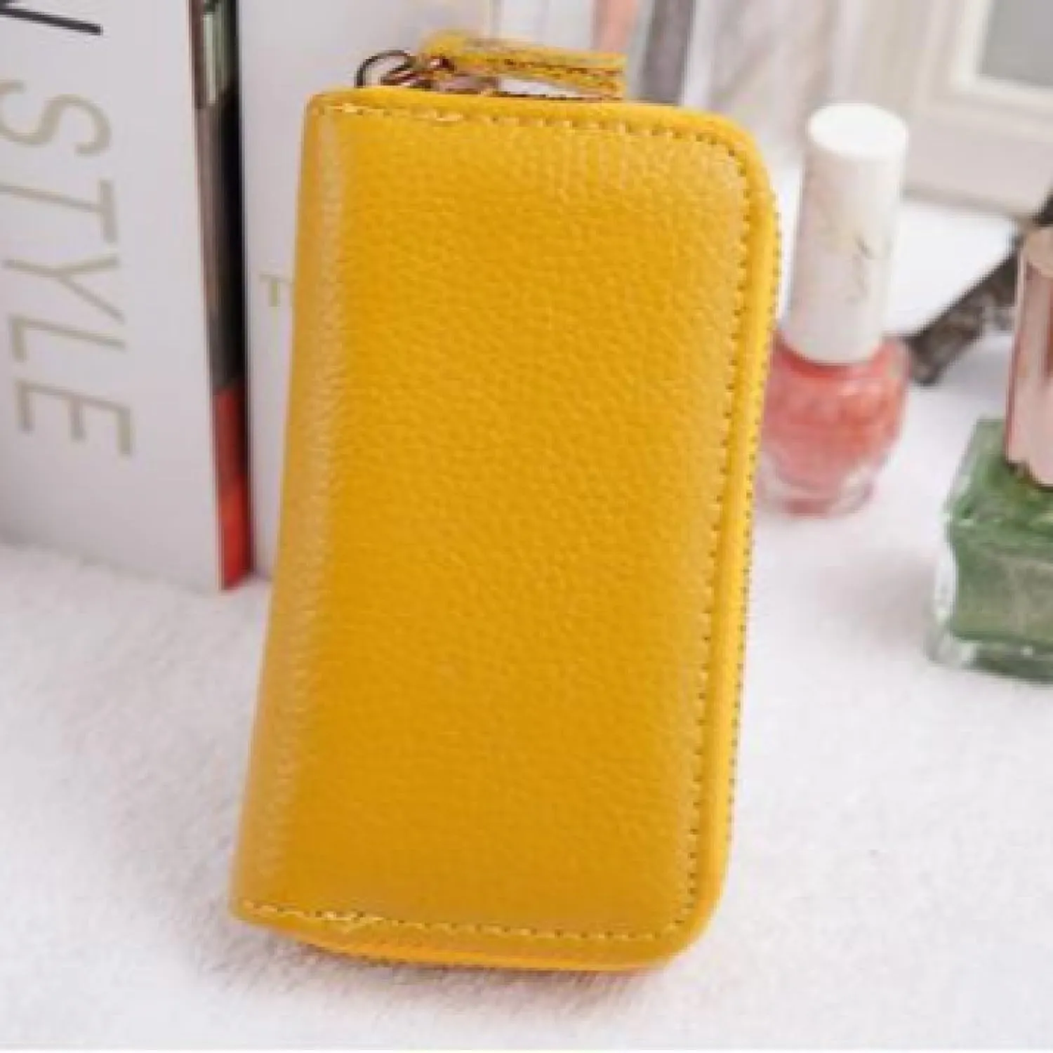 QIUPFGUT Portachiavi in Pelle, Borsellino Portachiavi, Porta Carte, Portachiavi in Pelle Per Uomo e Donna, 6 Ganci per Chiavi, Portafoglio per Banconote, Tasca per Chiavi Auto Con Cerniera (Giallo) - immagine 3