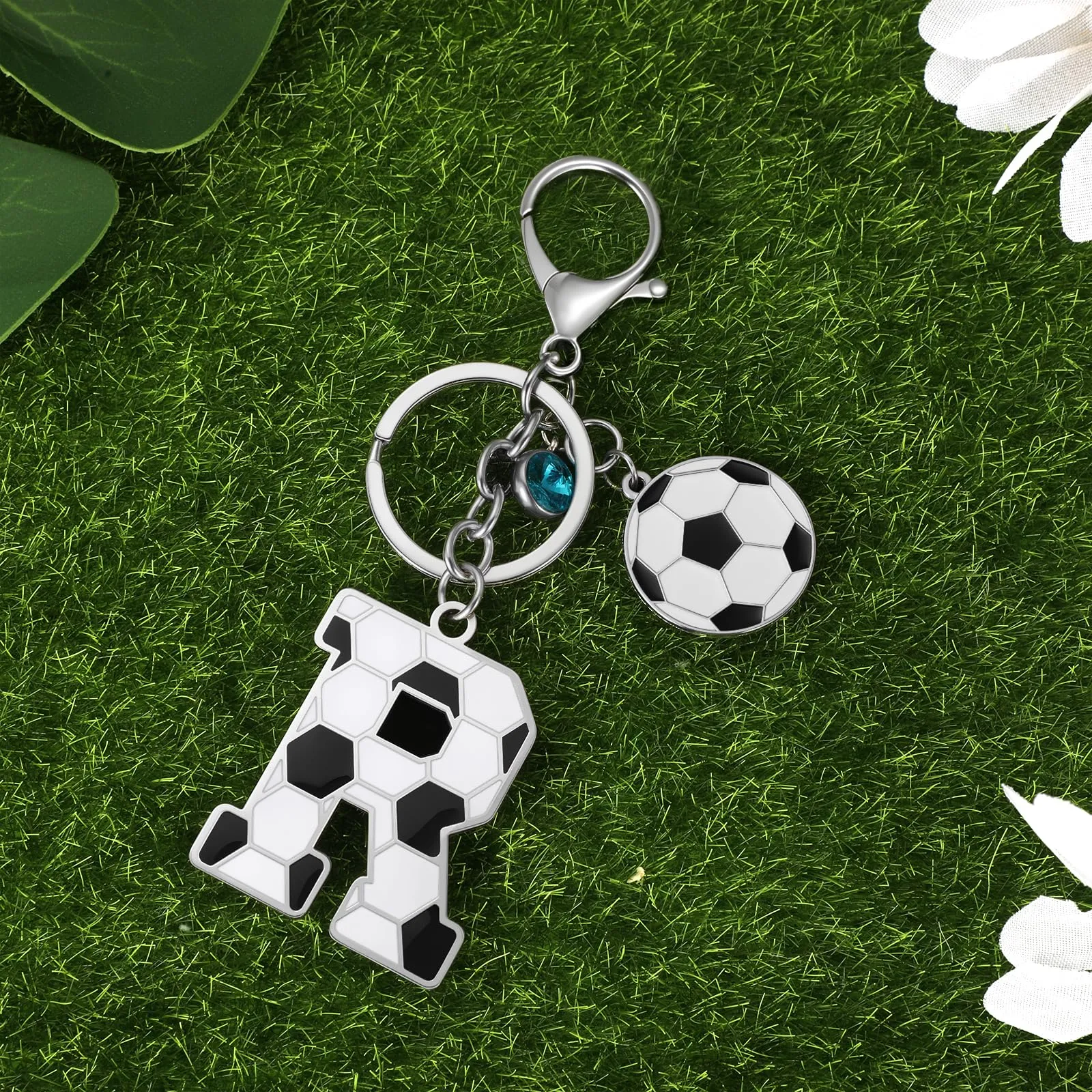 MWOOT Portachiavi Calcio Lettera Iniziale, Portachiavi Alfabeto con Ciondoli a Calcio, Portachiavi Sport Regalo Calcio per Amanti del Calcio, Charms per Borse Zaino Accessori(R) - immagine 4