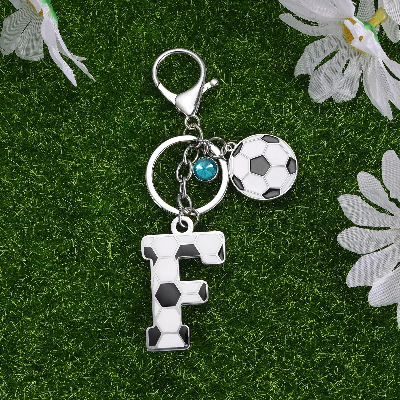 MWOOT Portachiavi Calcio Lettera Iniziale, Portachiavi Alfabeto con Ciondoli a Calcio, Portachiavi Sport Regalo Calcio per Amanti del Calcio, Charms per Borse Zaino Accessori(F) - immagine 4