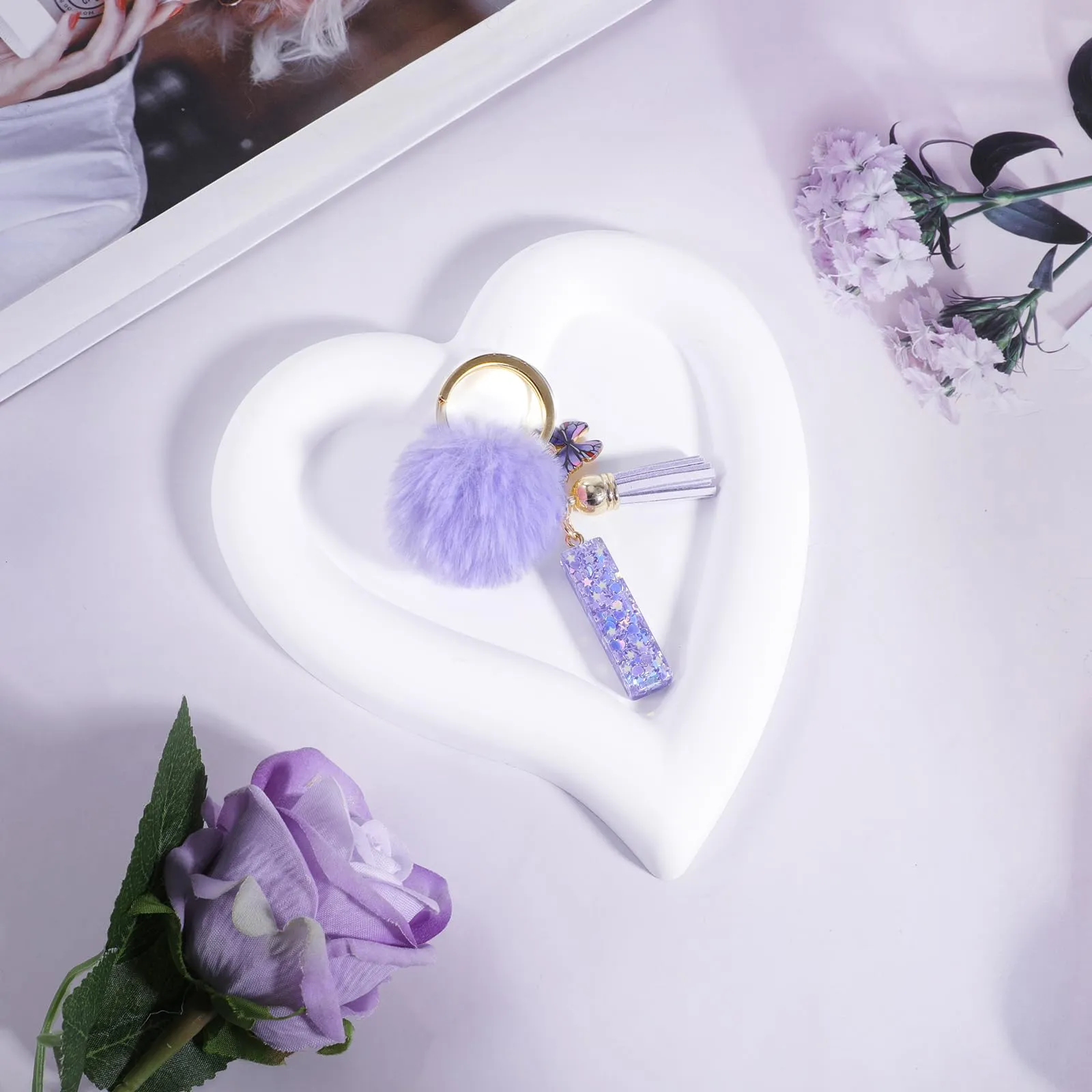 JSRQT Portachiavi da Ragazza Donna Viola Farfallina con Lettera Iniziale Nome I Ciondoli in Resina Personalizzare Regalo Legami Borsa per Auto Chiave Della Porta Macchina Zaino Pendenti Decor - immagine 3
