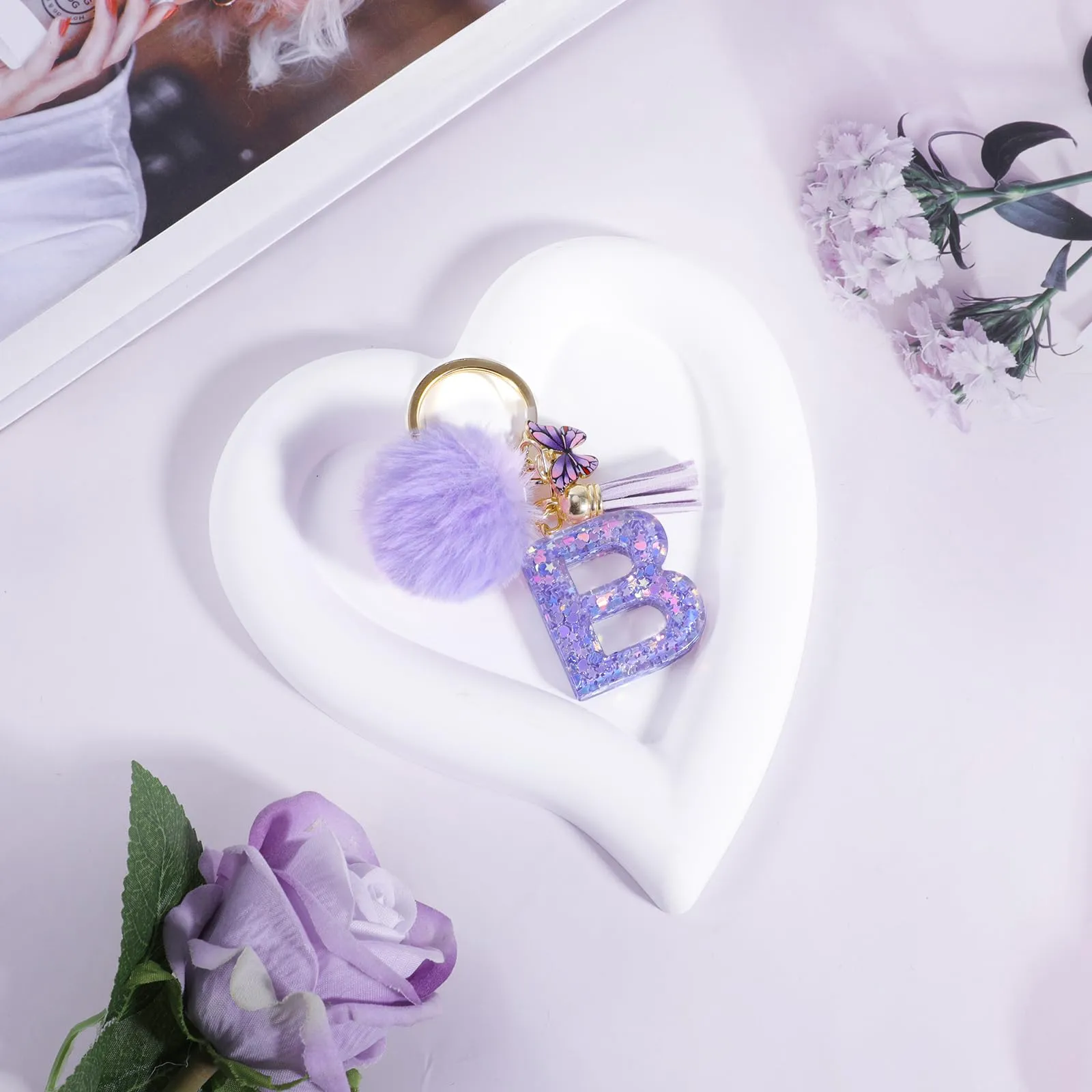 JSRQT Portachiavi da Ragazza Donna Viola Farfallina con Lettera Iniziale Nome B Ciondoli in Resina Personalizzare Regalo Legami Borsa per Auto Chiave Della Porta Macchina Zaino Pendenti Decor - immagine 3
