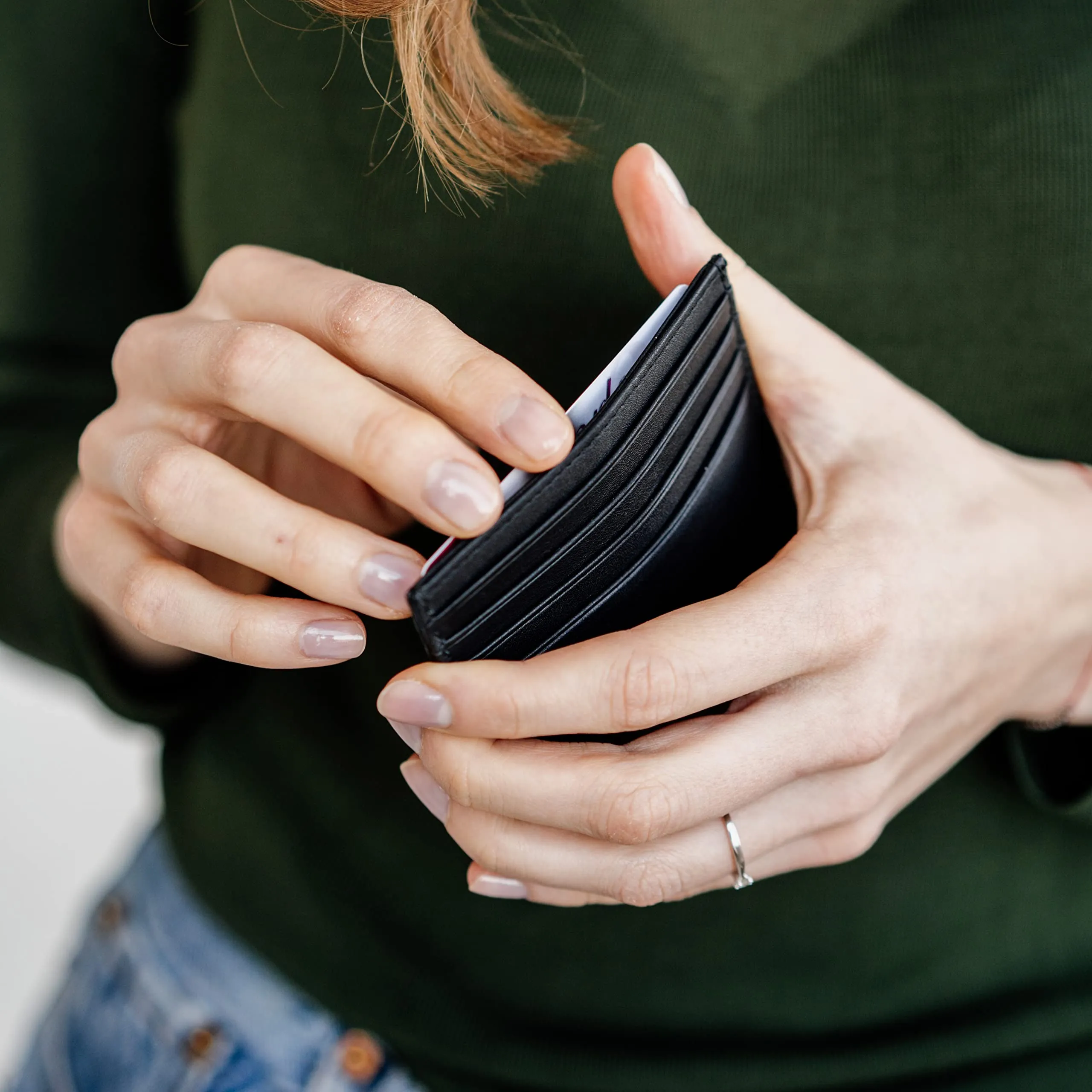 Berliner Bags Portacarte Uomo Slim Sottile in Vera Pelle con RFID e 8 Carte - immagine 6