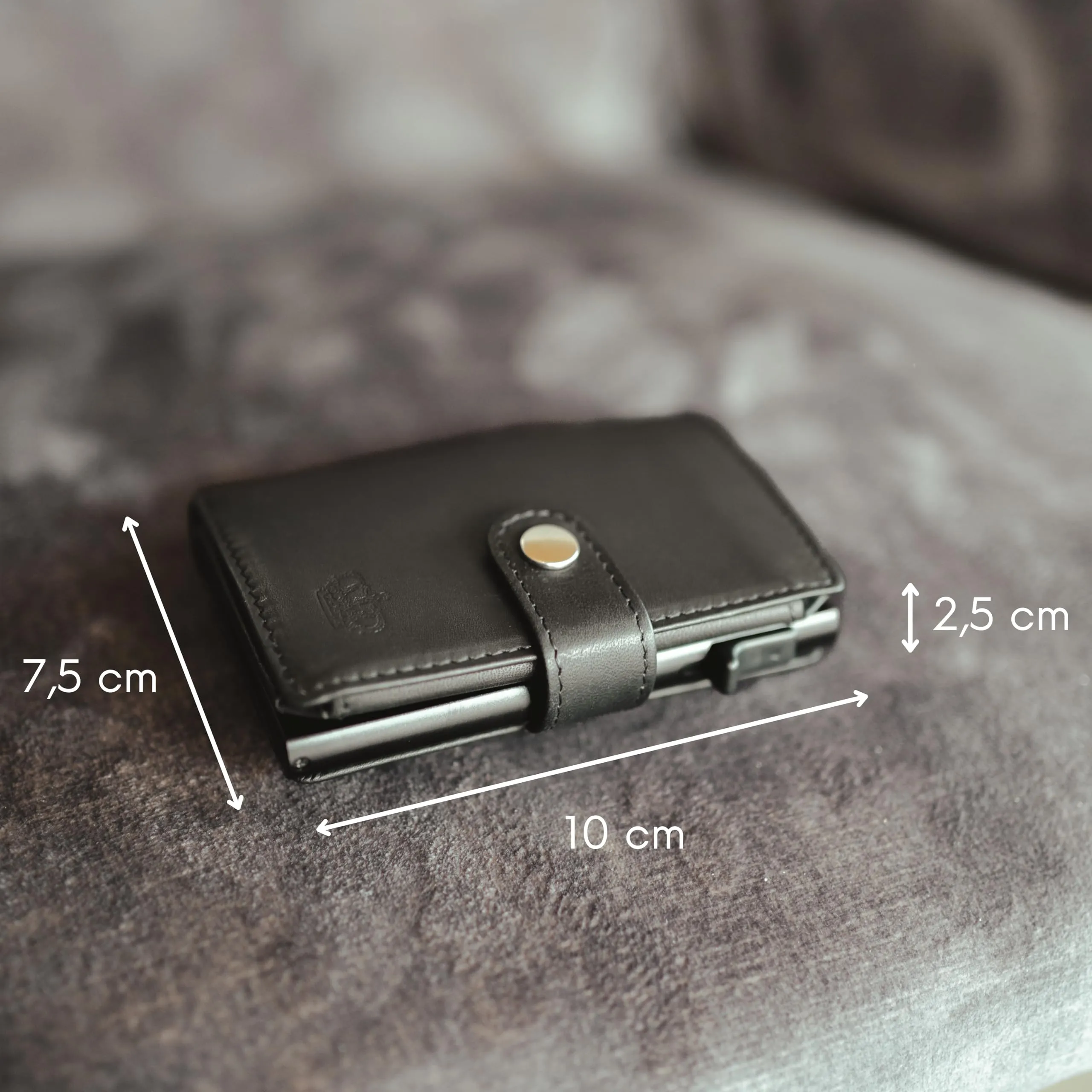 Baur Slim Wallet in vera pelle – portafoglio pop-up alluminio & protezione RFID – piccolo portafoglio da uomo con portamonete – smart wallet (Portamonete con bottone a pressione, nero) - immagine 6