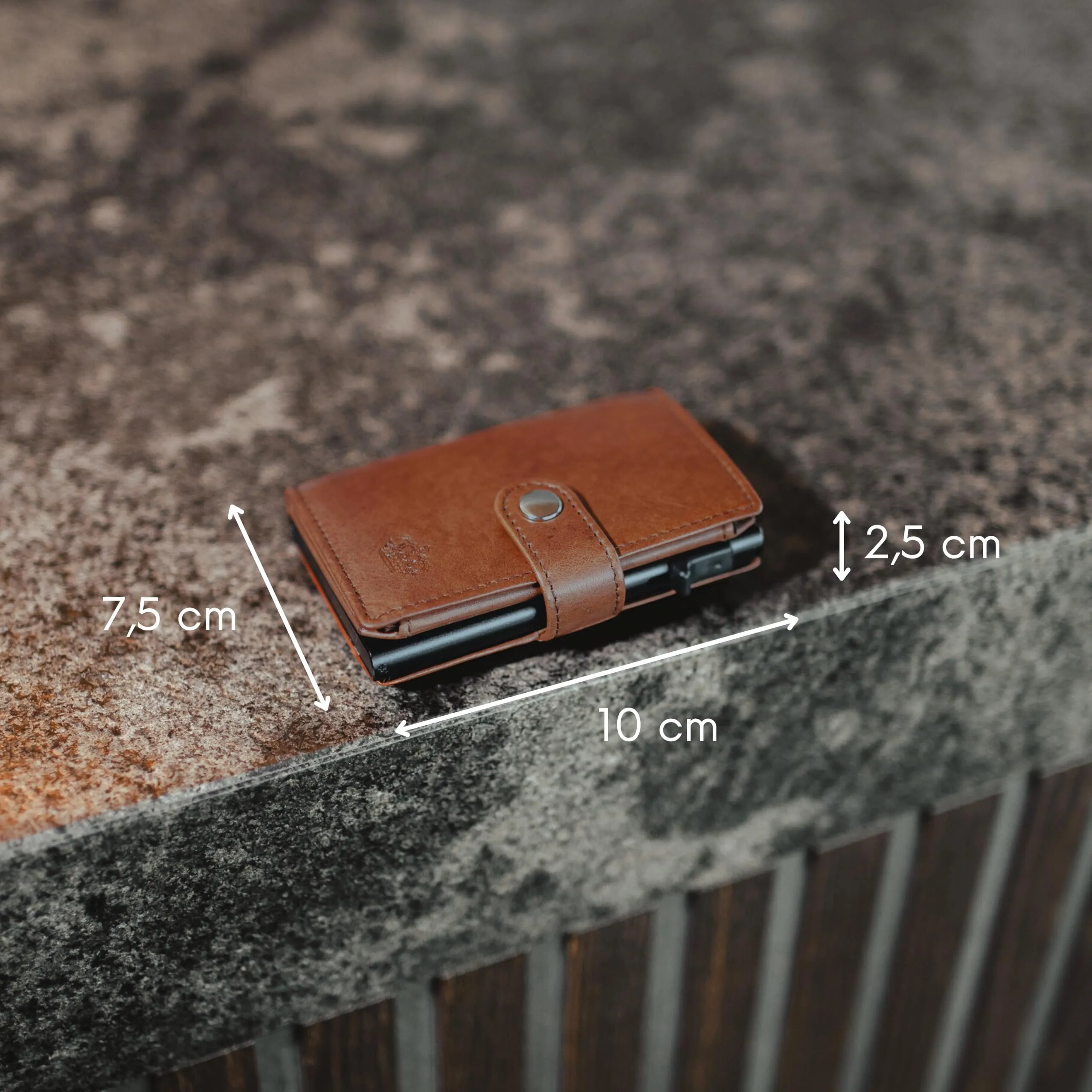 Baur Slim Wallet in vera pelle – portafoglio pop-up alluminio & protezione RFID – piccolo portafoglio da uomo con portamonete – smart wallet (Portamonete con cerniera, marrone scuro) - immagine 6