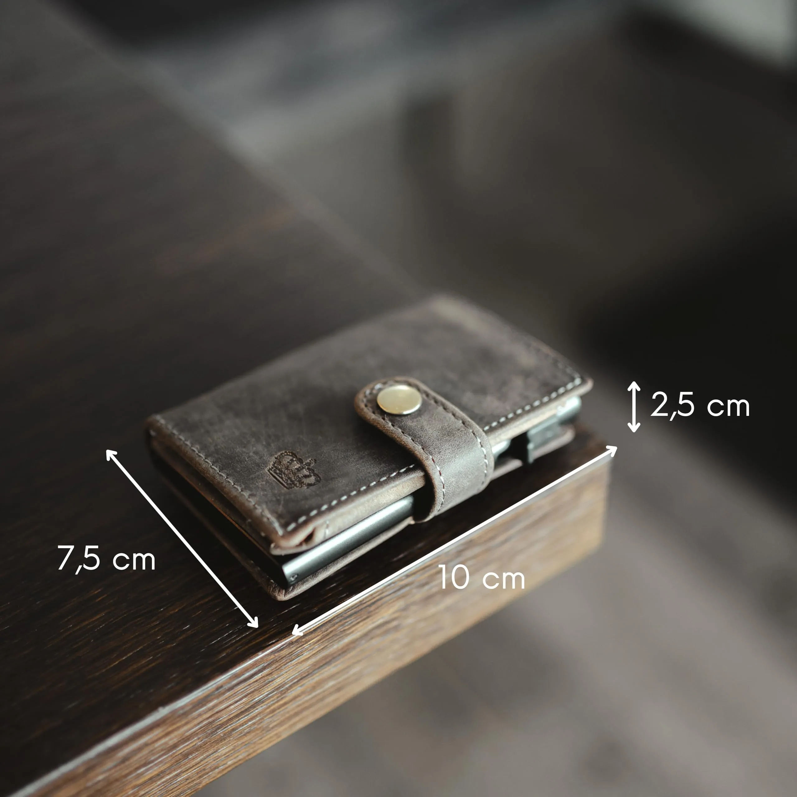 Baur Slim Wallet vera pelle – portafoglio pop-up alluminio & protezione RFID – portafoglio da uomo con portamonete – smart wallet (Portamonete con bottone a pressione, Pelle di bufalo grigio) - immagine 6