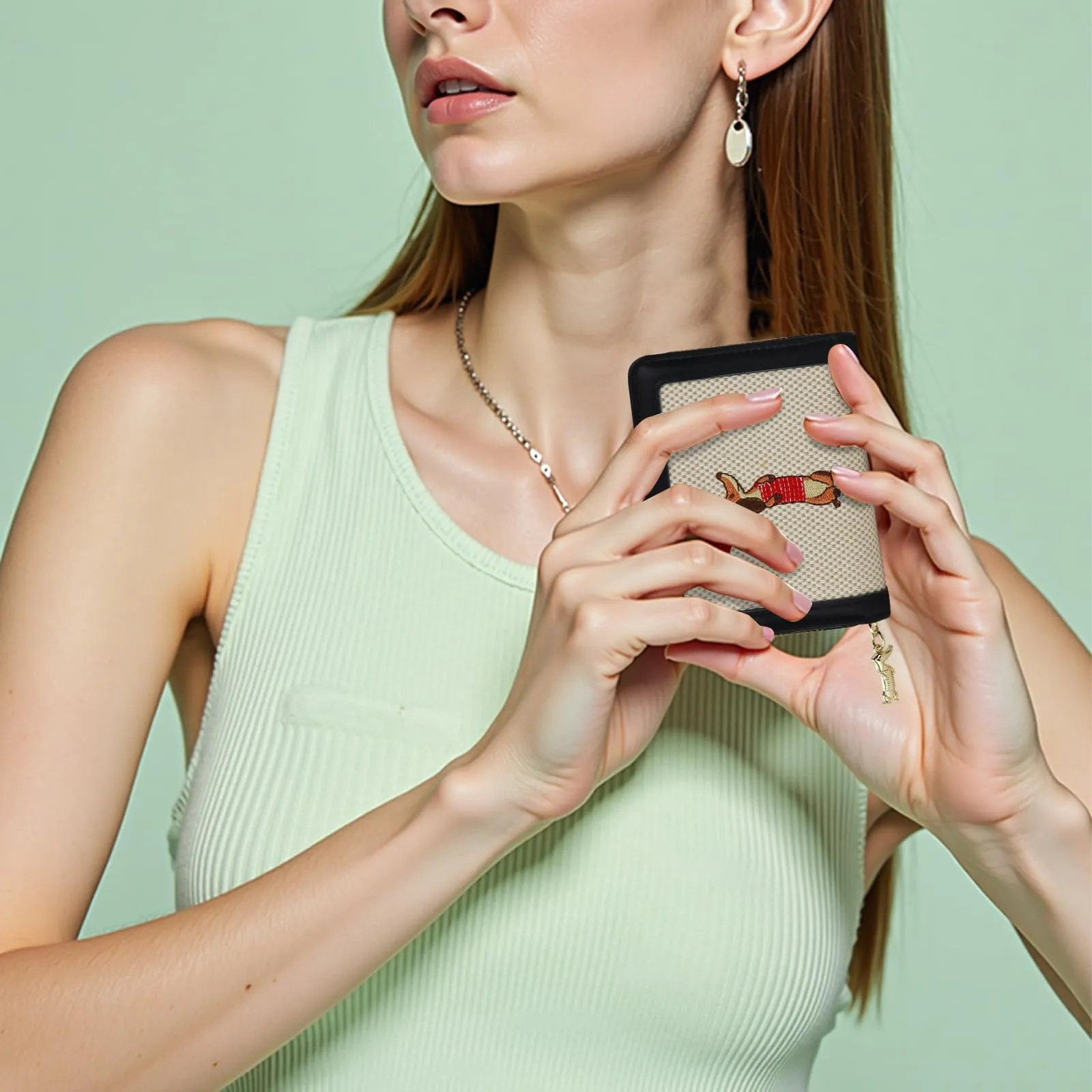 FuninCrea Portafoglio Donna Piccolo, Ecopelle Portamonete Donna con 5 Slot per Carte di Credito e Finestra per Documenti d'Identità, Ricamo Bassotto Portacarte Donne Piccolo Portafoglio Slim (Rosso) - immagine 7