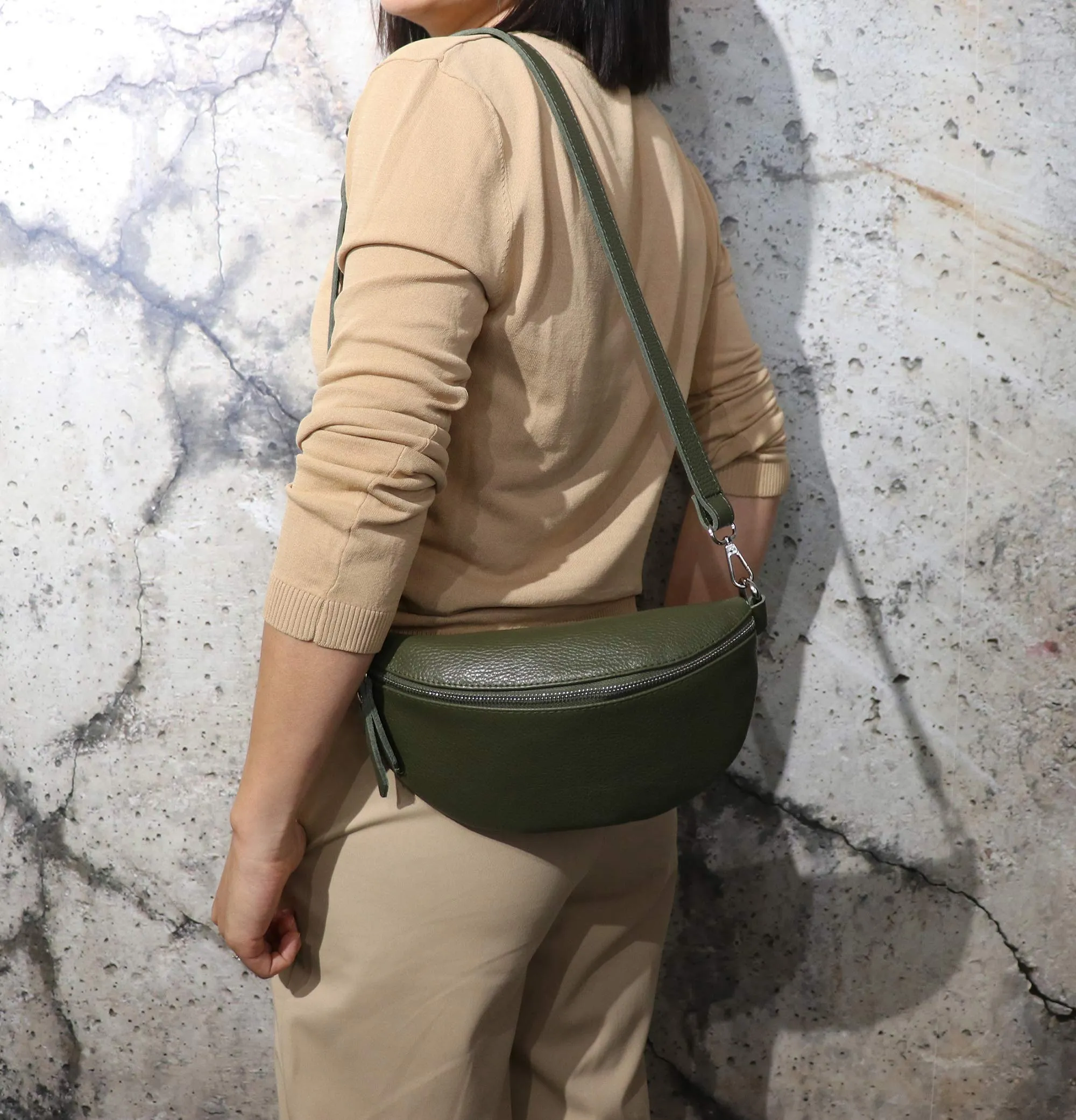 SH Leder ® Karla G359 - Marsupio in vera pelle, marsupio da viaggio, di dimensioni medie, 27 x 15 cm, unisex, cognac, Medium - immagine 7