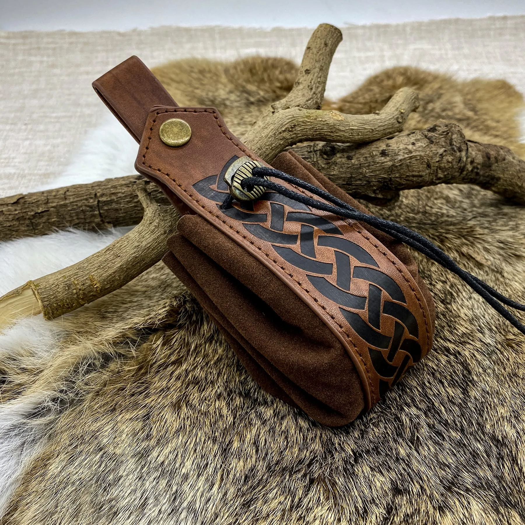 Thajaling 2 pezzi vichingo cintura medievale in finta pelle Cintura Pouch,Retro cintura cavaliere Set,rinascimentale coulisse Dadi Bag,Rinascimento LARP Accessori (Marrone-1) - immagine 6