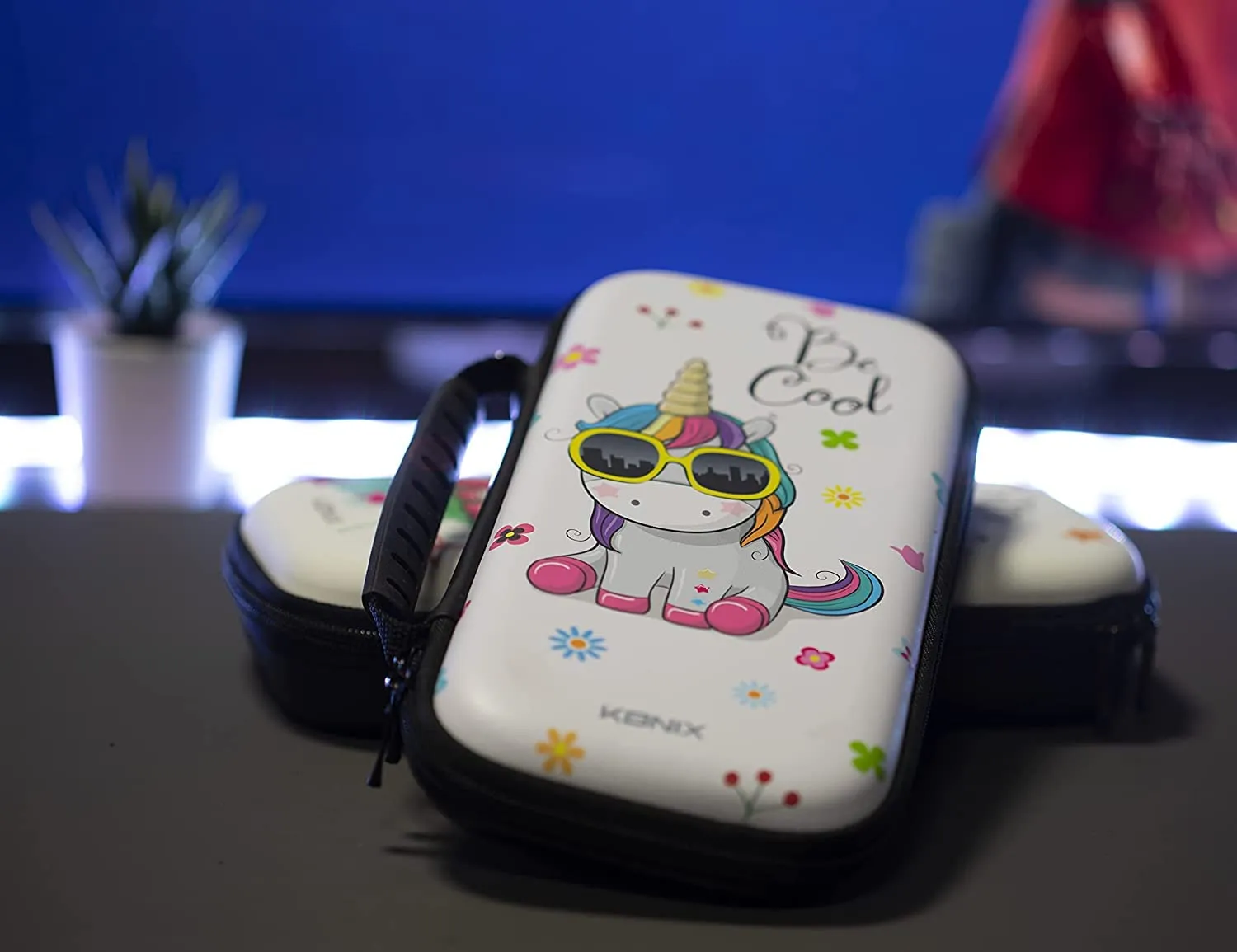 Konix Unik Custodia di protezione e trasporto per Nintendo Switch, Switch Lite e Switch OLED - Alloggio 8 giochi - Design Be Cool, unicorno - immagine 5