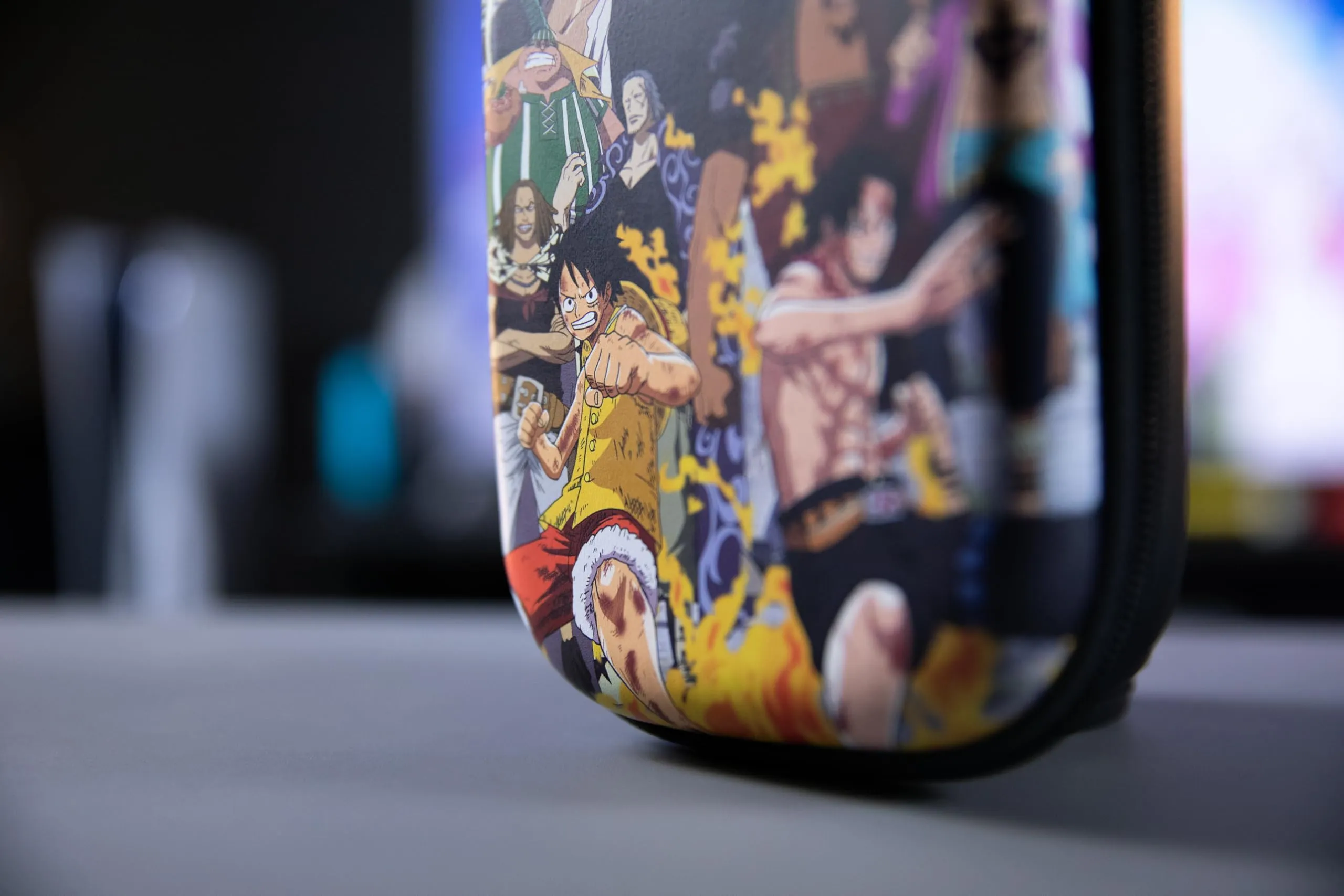 Custodia protettiva e da trasporto Konix One Piece per console OLED Nintendo Switch, Switch Lite e Switch - 8 posti di archiviazione per giochi - Design Ford Marine - immagine 7