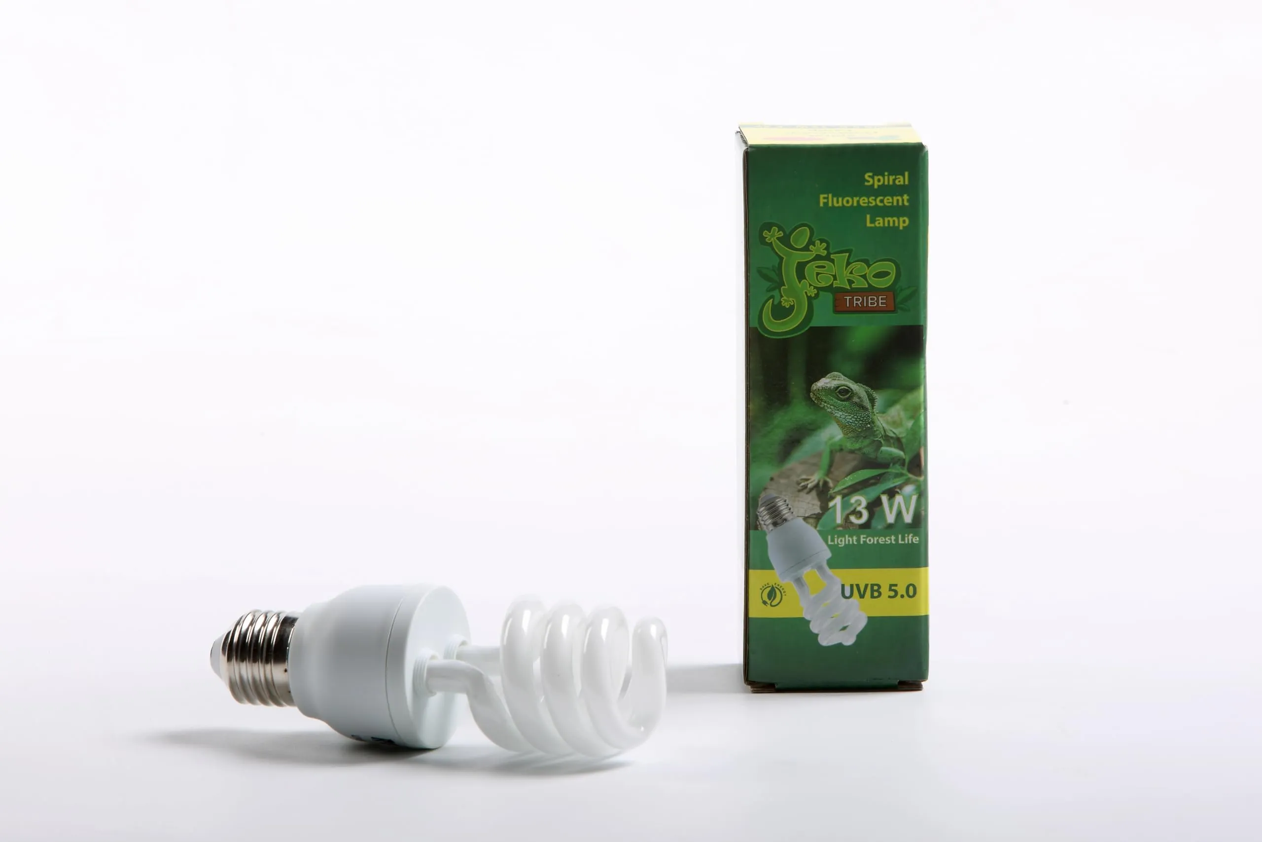Pet Tribe Lampada UVB Rettili e Anfibi 13W 5.0 - Lampadina UVA UVB E27 per Rettili Tartarughe Lucertole Draghi Barbuti e Terrario, Compatta per Foresta Tropicale - immagine 1