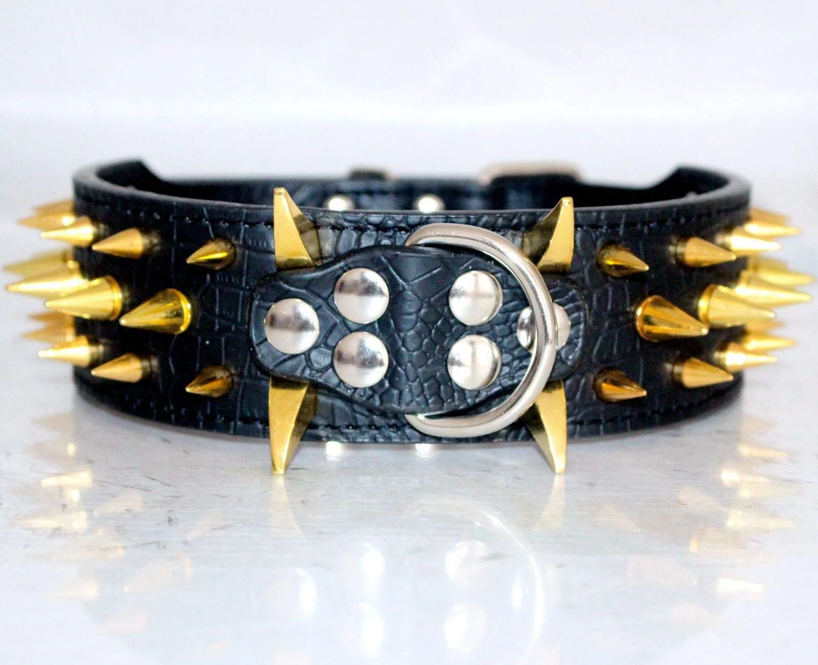 haoyueer Collare per cani affilato con borchie, larghezza 5,5 cm, elegante, in pelle, per cani di taglia media e grande Pitbull, Labrador, Boxer Rottweiler Pastore Tedesco - immagine 4