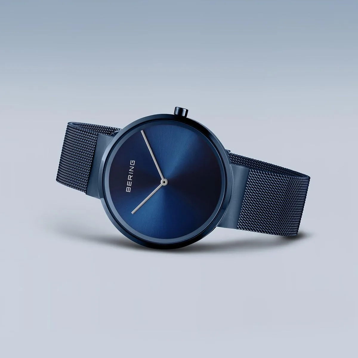 BERING 14539-397 Orologio da polso unisex al quarzo, cassa in acciaio inossidabile blu da 39 mm e quadrante blu, cinturino in maglia milanese, vetro zaffiro, 5 ATM - immagine 2