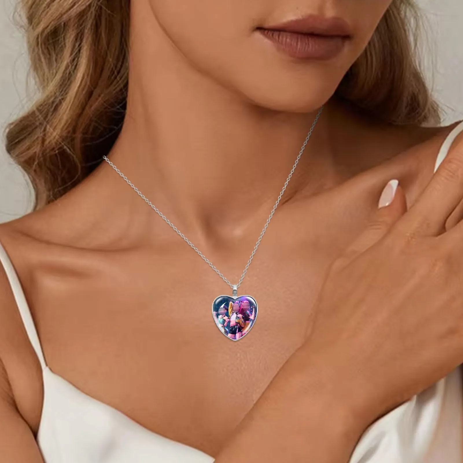 BRIACICELL Articoli di merchandising in stile K-P-O-P, set di collana e orecchini alla moda a forma di cuore con ciondolo, regalo per donne e ragazze, 1, Metallo, 1 - immagine 5