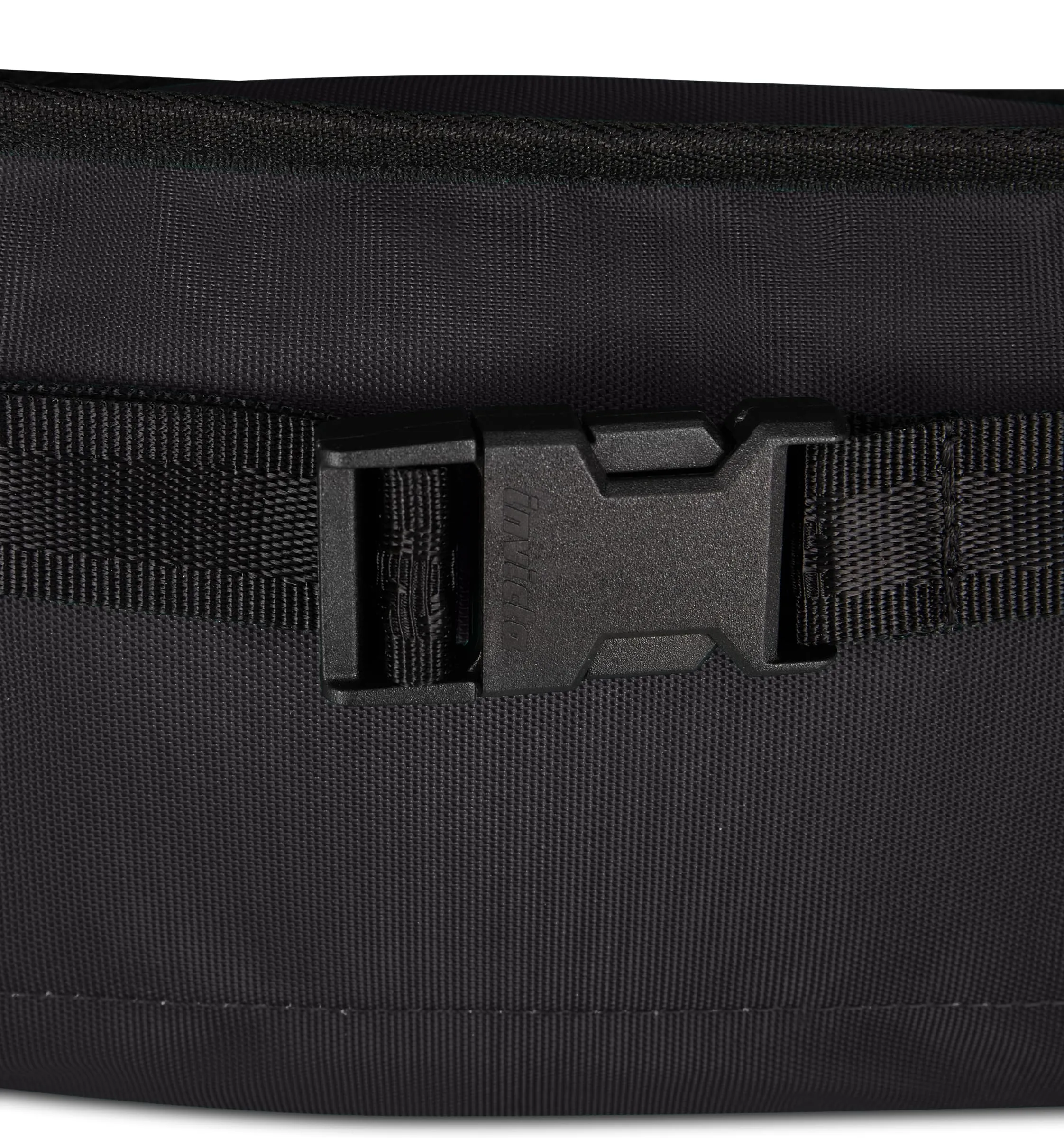 Invicta Marsupio Tulgo S Urban Uomo Donna,Nero, Compatto per Viaggio, Tempo Libero e Città, Cinghia Regolabile, Tasca Interna con Zip, 14 x 34 x 6,5 cm - immagine 4