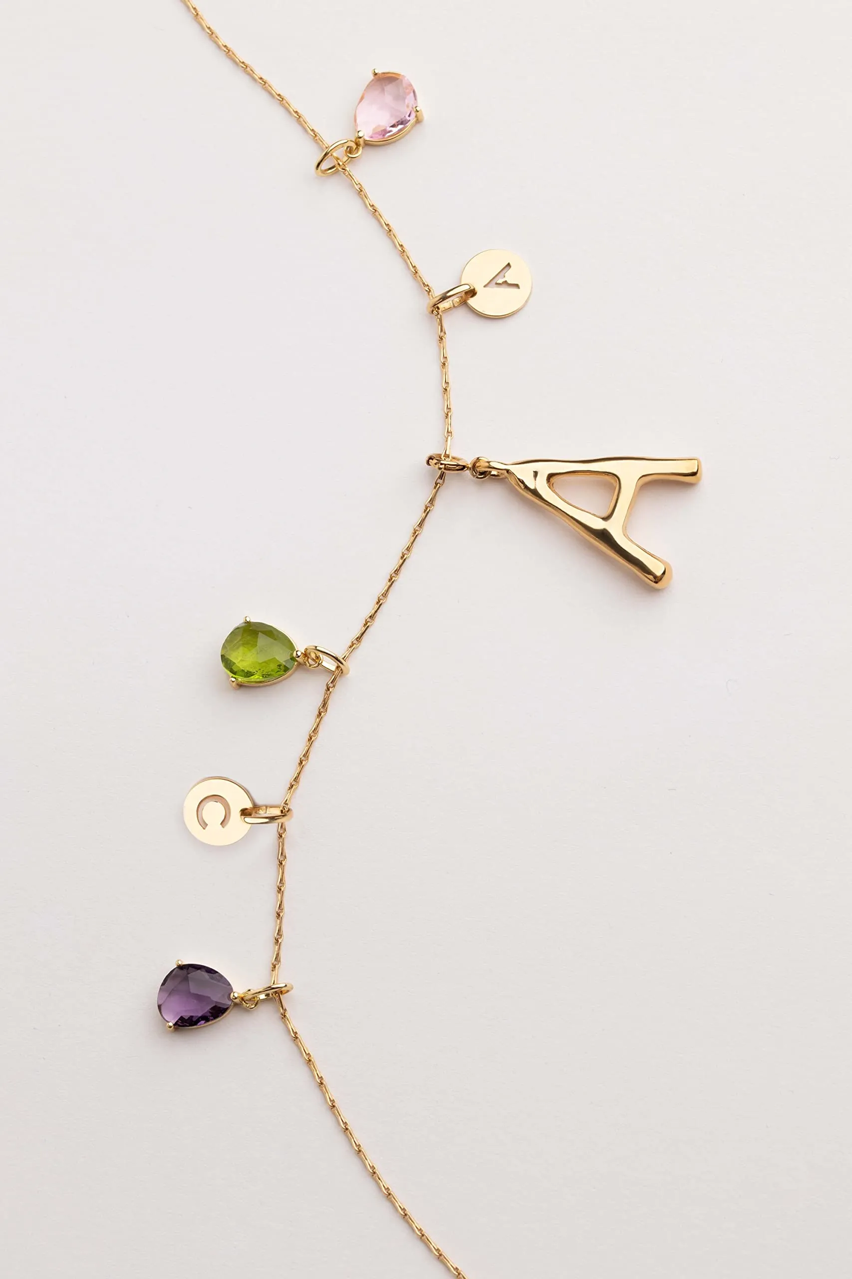 SINGULARU - Charm Letter XL. Pendente Iniziale in Ottone con Finitura Placcata Oro 18Kt. Combinabile con Collana. Gioielli da Donna. Lettera N - immagine 3