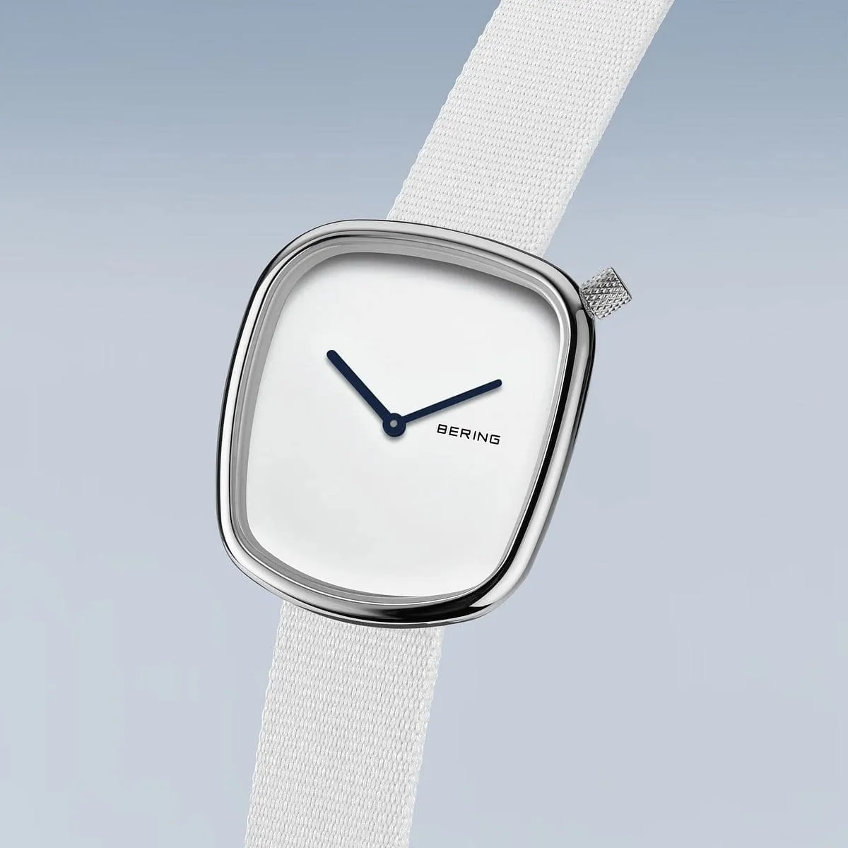 BERING 18034-007 Orologio da polso da donna al quarzo, cassa in acciaio inossidabile color argento da 30 mm e quadrante bianco, cinturino Nato, vetro zaffiro, 3 ATM - immagine 3