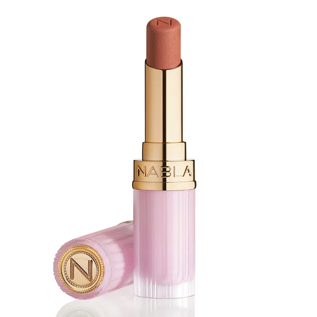 Nabla Beyond Blurry Lipstick Divinize