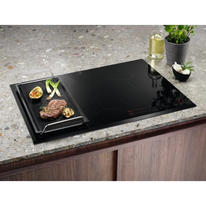 Piano a induzione Electrolux Serie 700 EIS82453 80 cm 4 zone Nero integrato